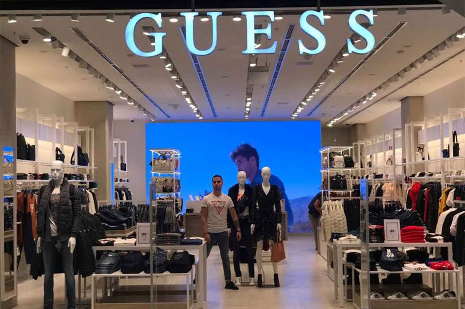 GUESS STORES